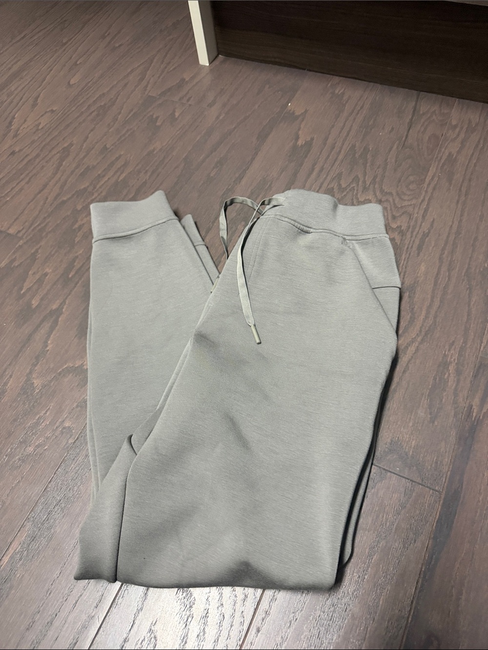 Men’s green Jogger Sweatpants with Drawstring Waist